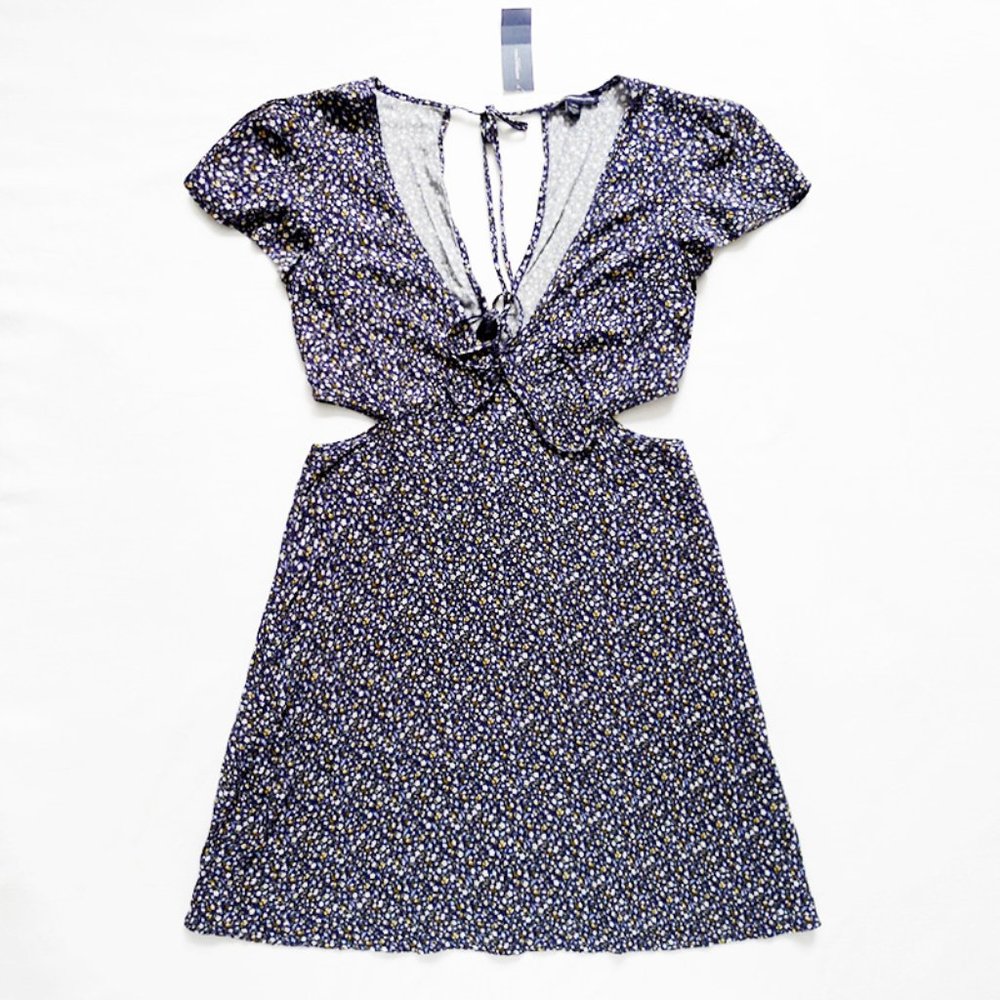 NEW WITH TAG AMERICAN EAGLE Sexy Cutout Tie Front & Back Floral Dress Small